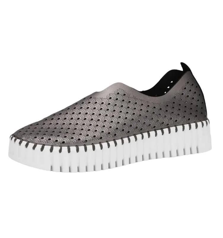 Women's Tulip Platform Slip-On In Grey