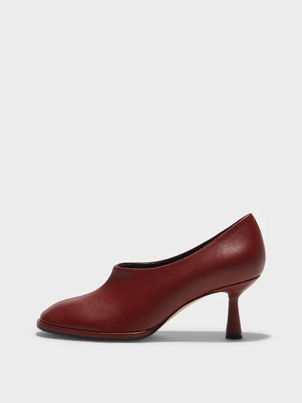 Izzy Leather Pumps